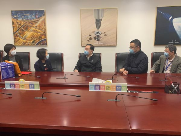 集团领导慰问 集团领导慰问